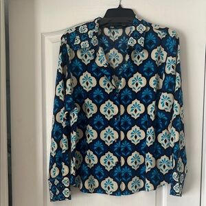 Zara Women's Blue and Cream Button Down Shirt